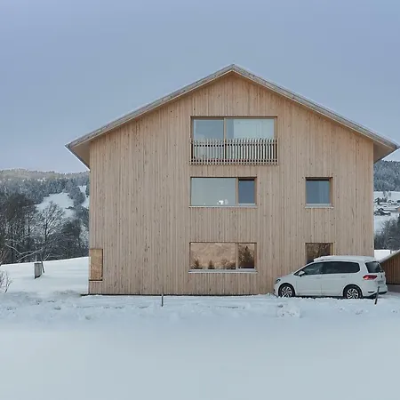Wertvollholzhaus *